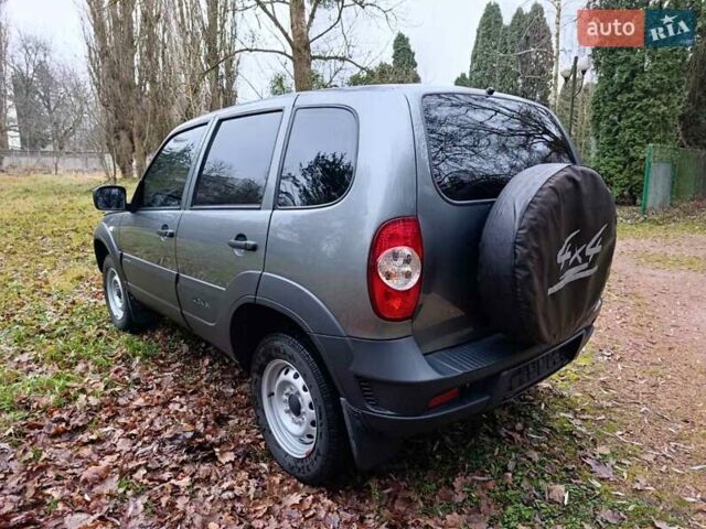 Серый ВАЗ 2123 Niva, объемом двигателя 1.69 л и пробегом 16 тыс. км за 10300 $, фото 7 на Automoto.ua