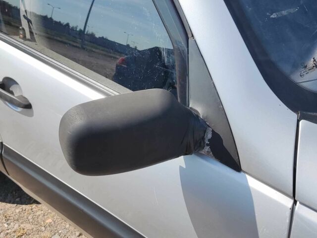 Серый ВАЗ 2123 Niva, объемом двигателя 1.69 л и пробегом 360 тыс. км за 2900 $, фото 19 на Automoto.ua