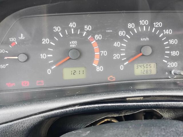 Серый ВАЗ 2123 Niva, объемом двигателя 1.69 л и пробегом 360 тыс. км за 2900 $, фото 9 на Automoto.ua