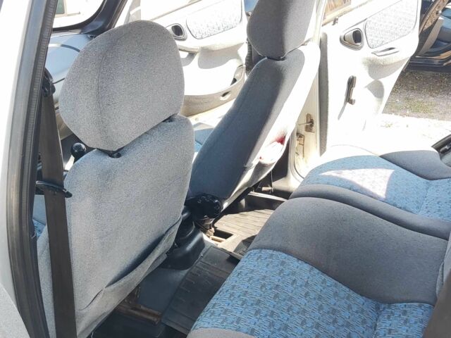 Серый ВАЗ 2123 Niva, объемом двигателя 1.69 л и пробегом 360 тыс. км за 2900 $, фото 16 на Automoto.ua