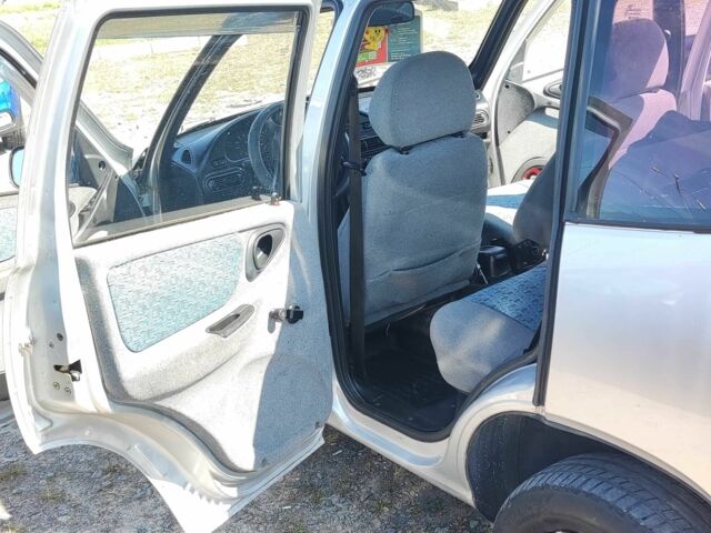 Серый ВАЗ 2123 Niva, объемом двигателя 1.69 л и пробегом 360 тыс. км за 2900 $, фото 15 на Automoto.ua