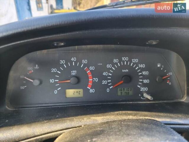 Сірий ВАЗ 2123 Niva, об'ємом двигуна 1.69 л та пробігом 179 тис. км за 3100 $, фото 2 на Automoto.ua
