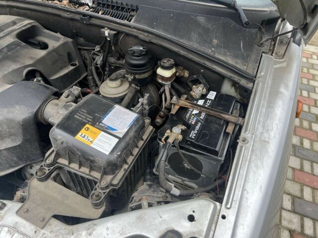 Серый ВАЗ 2123 Niva, объемом двигателя 1.7 л и пробегом 100 тыс. км за 3500 $, фото 9 на Automoto.ua