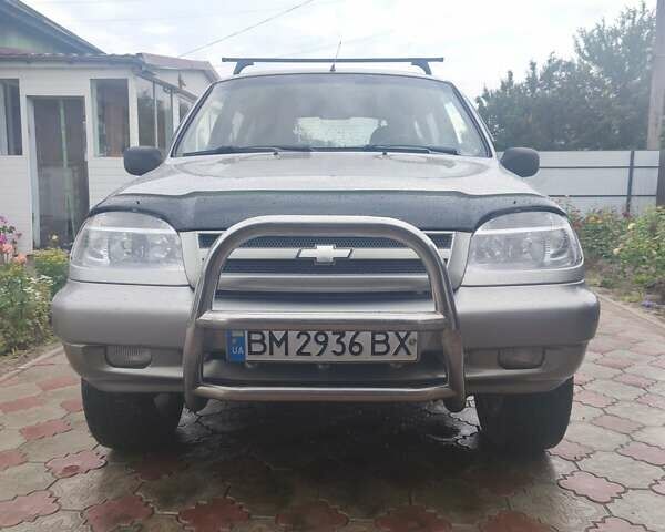 Сірий ВАЗ 2123 Niva, об'ємом двигуна 1.69 л та пробігом 106 тис. км за 4600 $, фото 1 на Automoto.ua