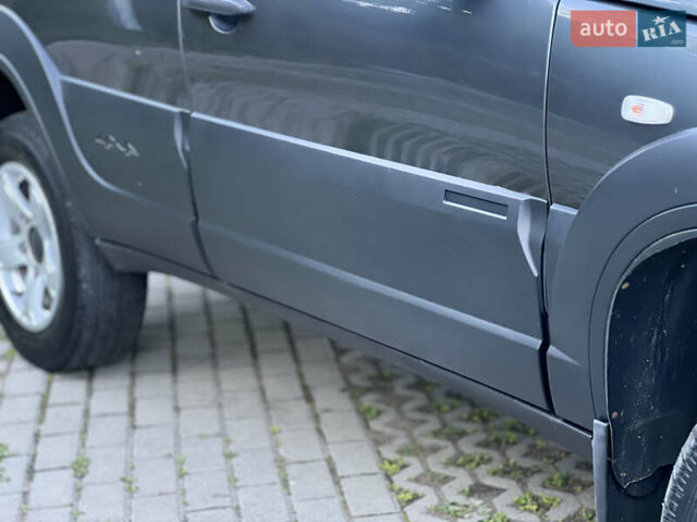 Серый ВАЗ 2123 Niva, объемом двигателя 1.69 л и пробегом 78 тыс. км за 9600 $, фото 22 на Automoto.ua