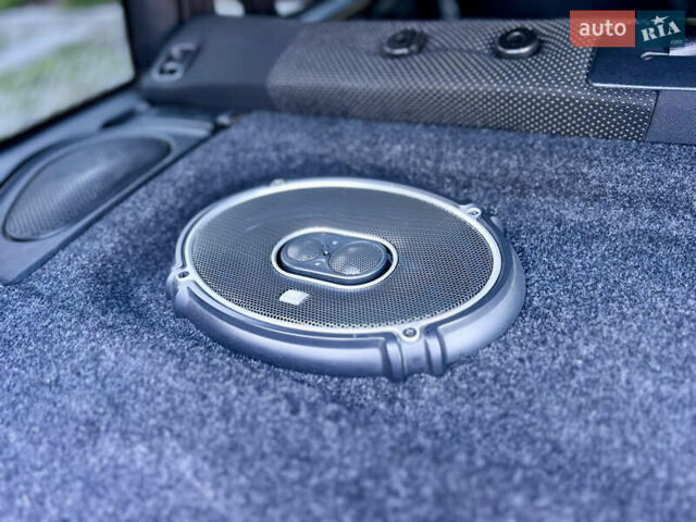 Серый ВАЗ 2123 Niva, объемом двигателя 1.69 л и пробегом 78 тыс. км за 9600 $, фото 39 на Automoto.ua