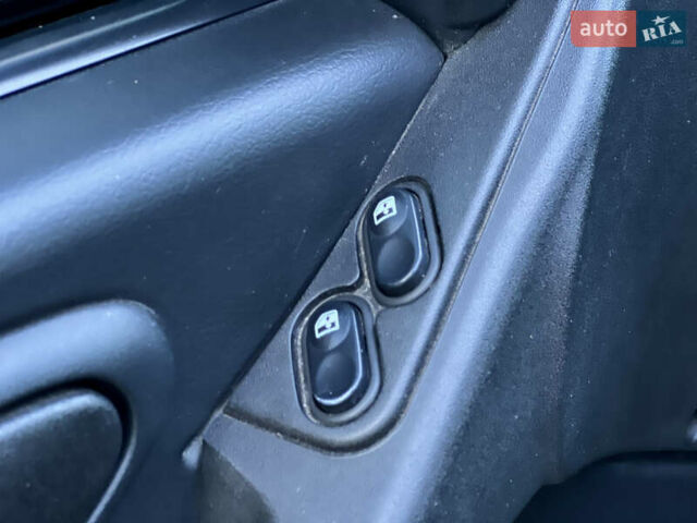 Серый ВАЗ 2123 Niva, объемом двигателя 1.69 л и пробегом 78 тыс. км за 9600 $, фото 31 на Automoto.ua