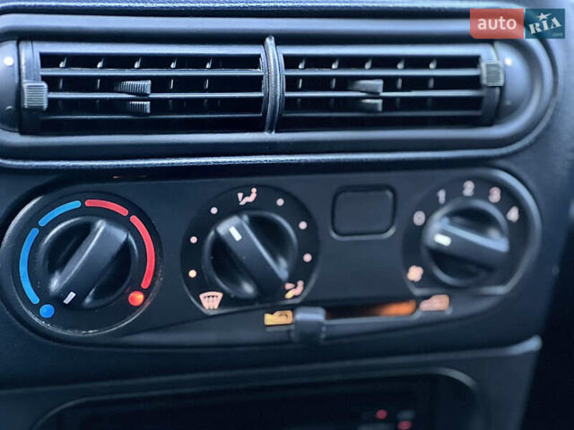 Серый ВАЗ 2123 Niva, объемом двигателя 1.69 л и пробегом 78 тыс. км за 9600 $, фото 29 на Automoto.ua