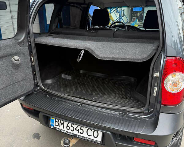 Сірий ВАЗ 2123 Niva, об'ємом двигуна 1.69 л та пробігом 44 тис. км за 9400 $, фото 5 на Automoto.ua