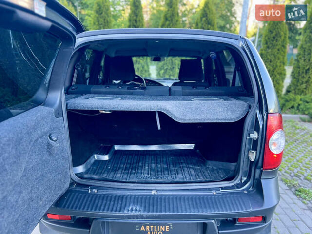 Серый ВАЗ 2123 Niva, объемом двигателя 1.69 л и пробегом 78 тыс. км за 9600 $, фото 10 на Automoto.ua