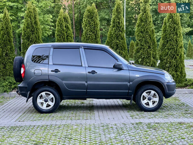 Серый ВАЗ 2123 Niva, объемом двигателя 1.69 л и пробегом 78 тыс. км за 9600 $, фото 16 на Automoto.ua