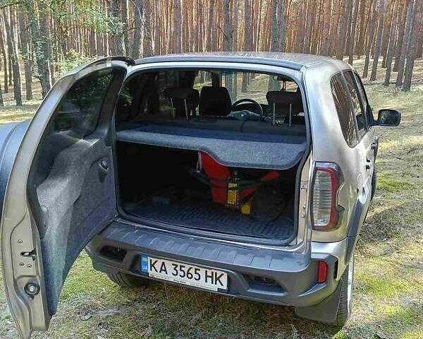 Сірий ВАЗ 2123 Niva, об'ємом двигуна 1.69 л та пробігом 60 тис. км за 11500 $, фото 9 на Automoto.ua
