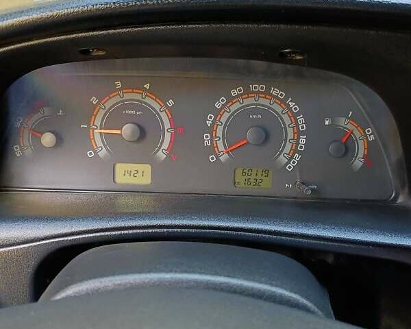 Сірий ВАЗ 2123 Niva, об'ємом двигуна 1.69 л та пробігом 60 тис. км за 11500 $, фото 7 на Automoto.ua