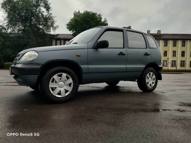 Сірий ВАЗ 2123 Niva, об'ємом двигуна 1 л та пробігом 200 тис. км за 4000 $, фото 5 на Automoto.ua