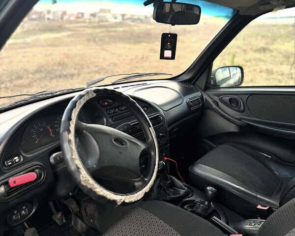 Зелений ВАЗ 2123 Niva, об'ємом двигуна 1.69 л та пробігом 127 тис. км за 2200 $, фото 7 на Automoto.ua