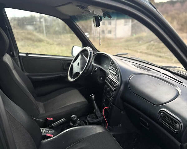 Зелений ВАЗ 2123 Niva, об'ємом двигуна 1.69 л та пробігом 127 тис. км за 2200 $, фото 3 на Automoto.ua