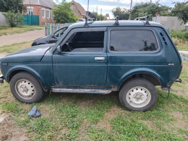 Зеленый ВАЗ 2123 Niva, объемом двигателя 1.7 л и пробегом 180 тыс. км за 1900 $, фото 2 на Automoto.ua