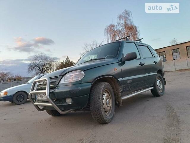 Зеленый ВАЗ 2123 Niva, объемом двигателя 1.69 л и пробегом 300 тыс. км за 3100 $, фото 6 на Automoto.ua