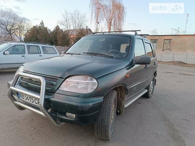 Зеленый ВАЗ 2123 Niva, объемом двигателя 1.69 л и пробегом 300 тыс. км за 3100 $, фото 3 на Automoto.ua