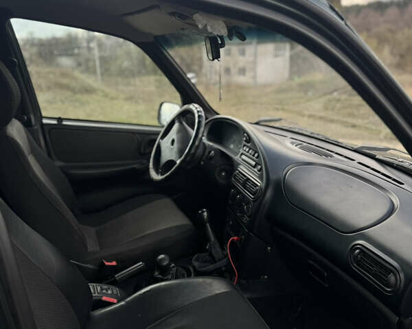 Зелений ВАЗ 2123 Niva, об'ємом двигуна 1.69 л та пробігом 117 тис. км за 2900 $, фото 10 на Automoto.ua