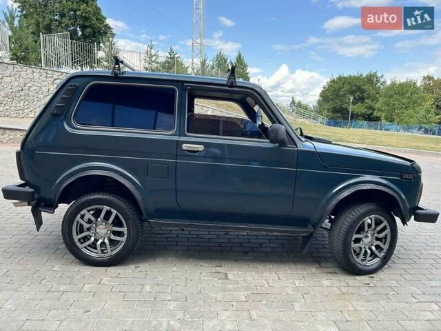 Зеленый ВАЗ 2123 Niva, объемом двигателя 1.69 л и пробегом 250 тыс. км за 4450 $, фото 5 на Automoto.ua