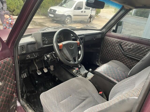 Червоний ВАЗ 2129, об'ємом двигуна 1.7 л та пробігом 228 тис. км за 2000 $, фото 9 на Automoto.ua