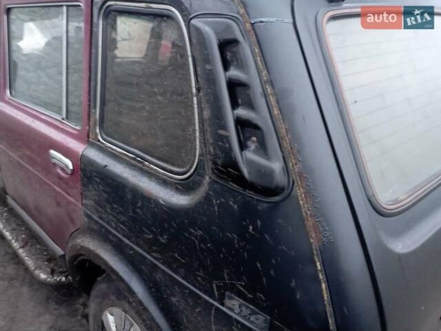 Черный ВАЗ 2131 Нива, объемом двигателя 1.69 л и пробегом 159 тыс. км за 1650 $, фото 7 на Automoto.ua