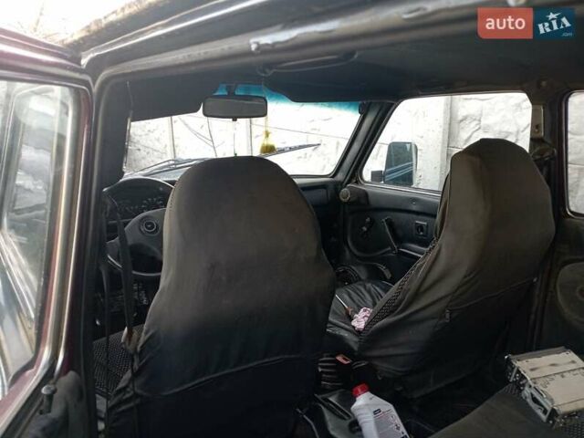 Черный ВАЗ 2131 Нива, объемом двигателя 1.69 л и пробегом 159 тыс. км за 1650 $, фото 2 на Automoto.ua