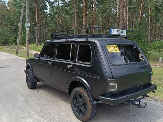 Чорний ВАЗ 2131 Нива, об'ємом двигуна 1.8 л та пробігом 100 тис. км за 3000 $, фото 4 на Automoto.ua