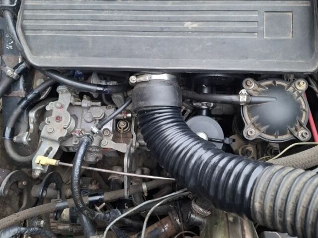 Фиолетовый ВАЗ 2131 Нива, объемом двигателя 1.9 л и пробегом 179 тыс. км за 5400 $, фото 7 на Automoto.ua