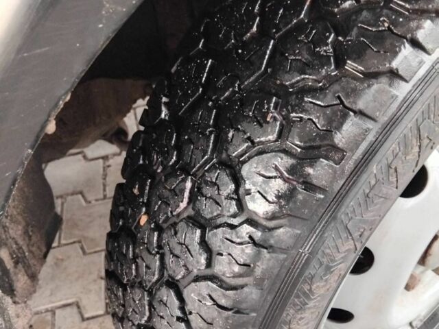 Фиолетовый ВАЗ 2131 Нива, объемом двигателя 2 л и пробегом 2 тыс. км за 1650 $, фото 5 на Automoto.ua