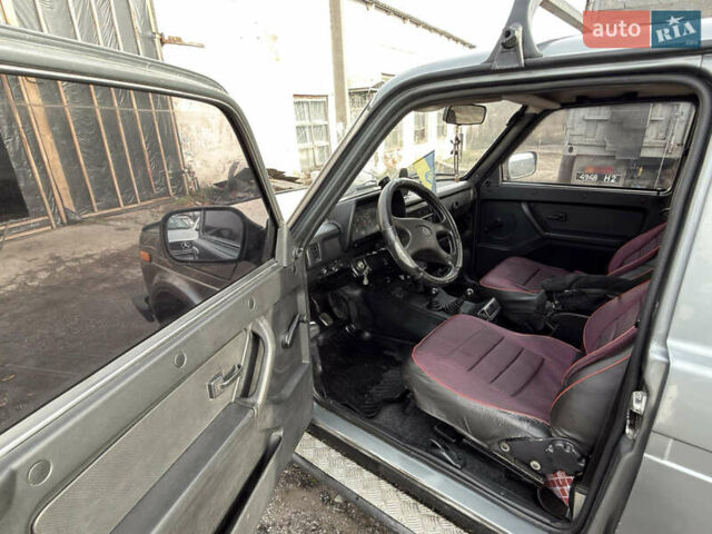 Сірий ВАЗ 2131 Нива, об'ємом двигуна 1.69 л та пробігом 120 тис. км за 5000 $, фото 30 на Automoto.ua