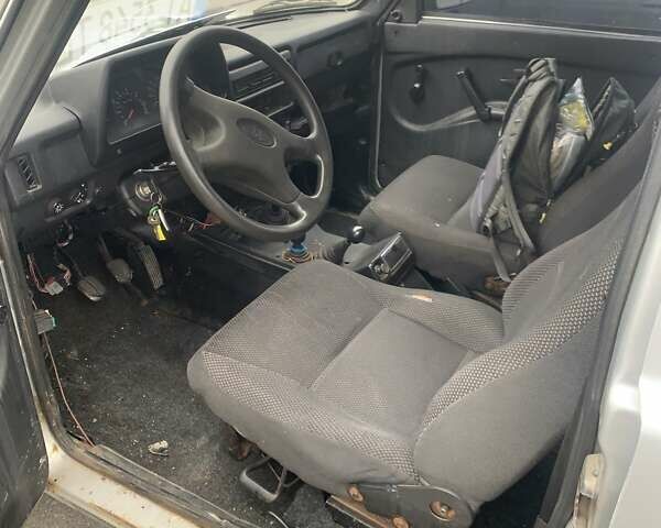 Серый ВАЗ 2131 Нива, объемом двигателя 1.7 л и пробегом 253 тыс. км за 2900 $, фото 1 на Automoto.ua