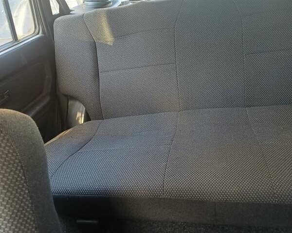 Сірий ВАЗ 2131 Нива, об'ємом двигуна 1.69 л та пробігом 33 тис. км за 8500 $, фото 9 на Automoto.ua