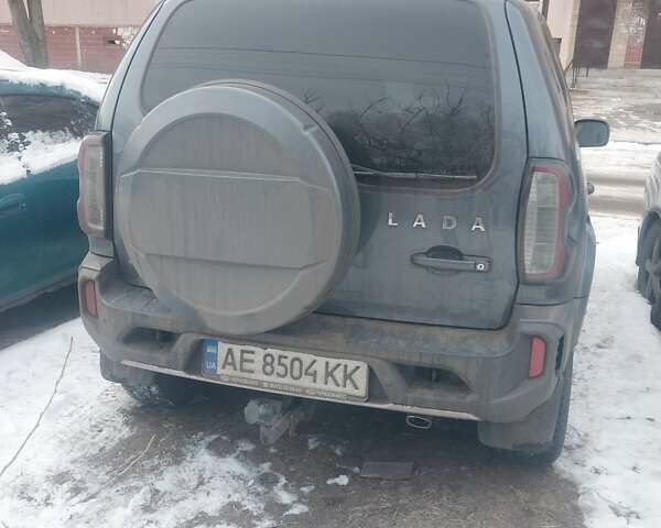 Сірий ВАЗ 2131 Нива, об'ємом двигуна 1.69 л та пробігом 49 тис. км за 12000 $, фото 14 на Automoto.ua