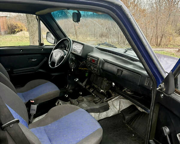 Синий ВАЗ 2131 Нива, объемом двигателя 1.9 л и пробегом 177 тыс. км за 3000 $, фото 17 на Automoto.ua