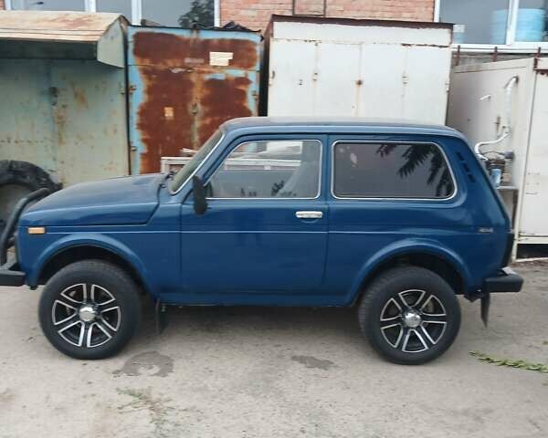 Синий ВАЗ 2131 Нива, объемом двигателя 1.7 л и пробегом 250 тыс. км за 3500 $, фото 1 на Automoto.ua