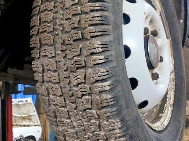 Зелений ВАЗ 2131 Нива, об'ємом двигуна 1.7 л та пробігом 250 тис. км за 2464 $, фото 11 на Automoto.ua