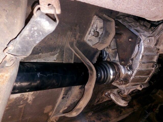 Зелений ВАЗ 2131 Нива, об'ємом двигуна 1.7 л та пробігом 250 тис. км за 2464 $, фото 15 на Automoto.ua