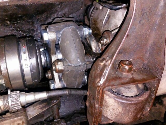 Зелений ВАЗ 2131 Нива, об'ємом двигуна 1.7 л та пробігом 250 тис. км за 2464 $, фото 16 на Automoto.ua