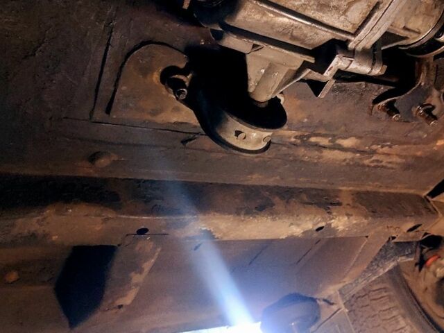 Зелений ВАЗ 2131 Нива, об'ємом двигуна 1.7 л та пробігом 250 тис. км за 2464 $, фото 18 на Automoto.ua