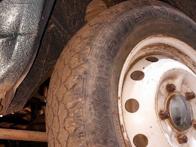 Зелений ВАЗ 2131 Нива, об'ємом двигуна 1.7 л та пробігом 250 тис. км за 2464 $, фото 13 на Automoto.ua