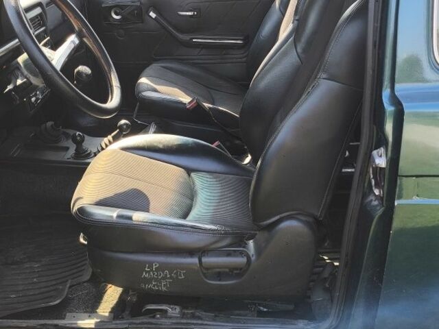 Зеленый ВАЗ 2131 Нива, объемом двигателя 0 л и пробегом 1000 тыс. км за 3200 $, фото 6 на Automoto.ua