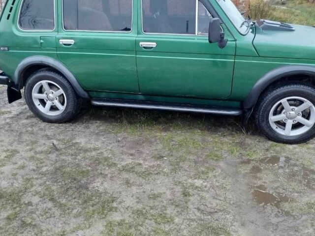 Зеленый ВАЗ 2131 Нива, объемом двигателя 1.7 л и пробегом 207 тыс. км за 3500 $, фото 1 на Automoto.ua