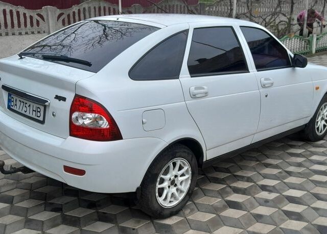 Білий ВАЗ 2170 Priora, об'ємом двигуна 1.6 л та пробігом 160 тис. км за 2500 $, фото 2 на Automoto.ua