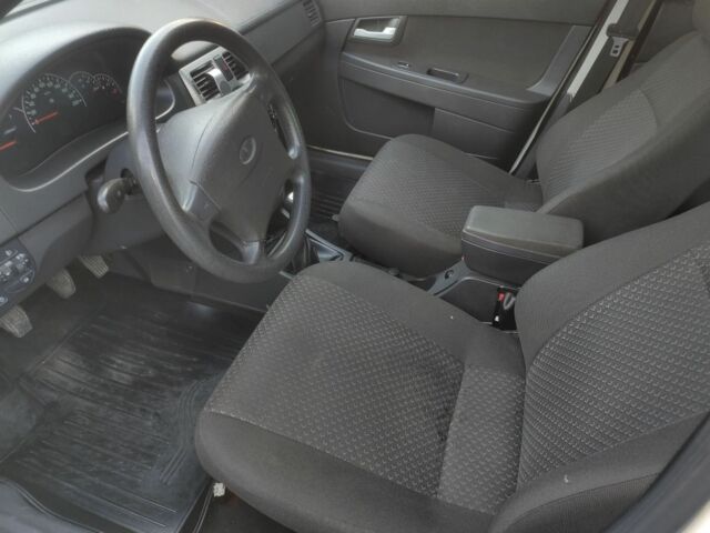 Белый ВАЗ 2170 Priora, объемом двигателя 1 л и пробегом 1 тыс. км за 4300 $, фото 5 на Automoto.ua