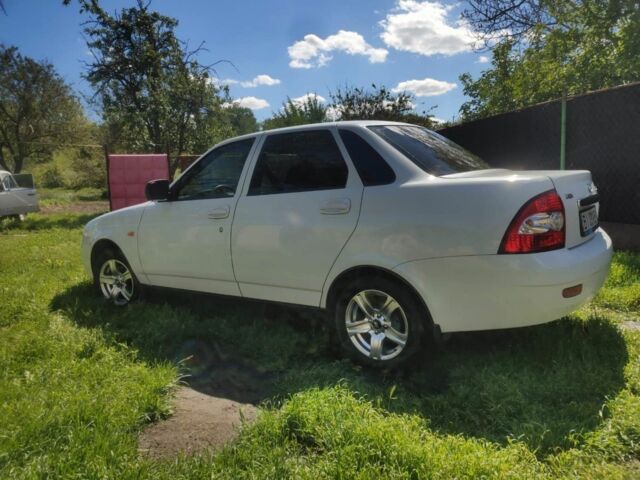 Белый ВАЗ 2170 Priora, объемом двигателя 1 л и пробегом 1 тыс. км за 4300 $, фото 1 на Automoto.ua