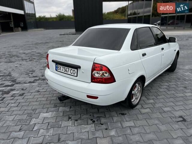 Білий ВАЗ 2170 Priora, об'ємом двигуна 1.6 л та пробігом 299 тис. км за 2990 $, фото 1 на Automoto.ua