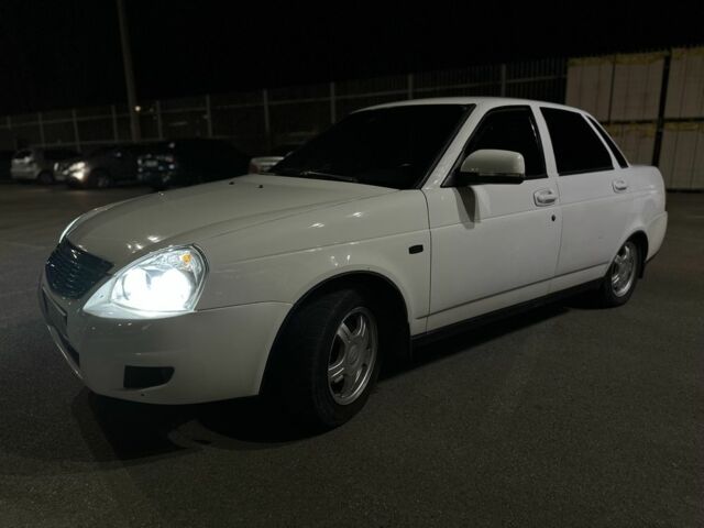 Белый ВАЗ 2170 Priora, объемом двигателя 1.6 л и пробегом 193 тыс. км за 3400 $, фото 4 на Automoto.ua