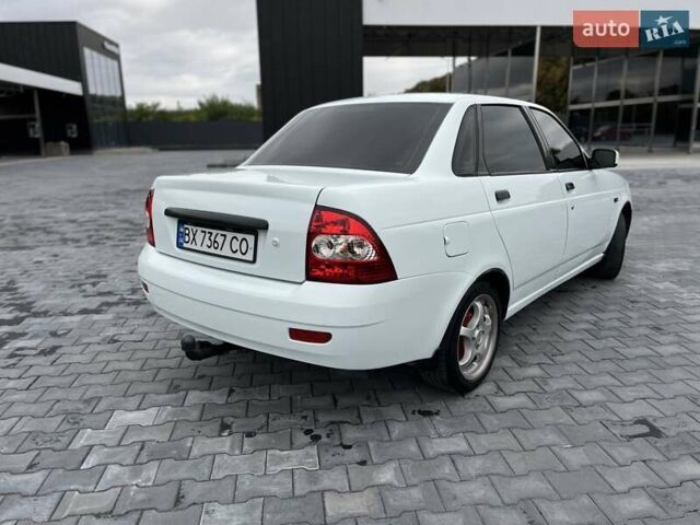 Білий ВАЗ 2170 Priora, об'ємом двигуна 1.6 л та пробігом 299 тис. км за 2990 $, фото 4 на Automoto.ua